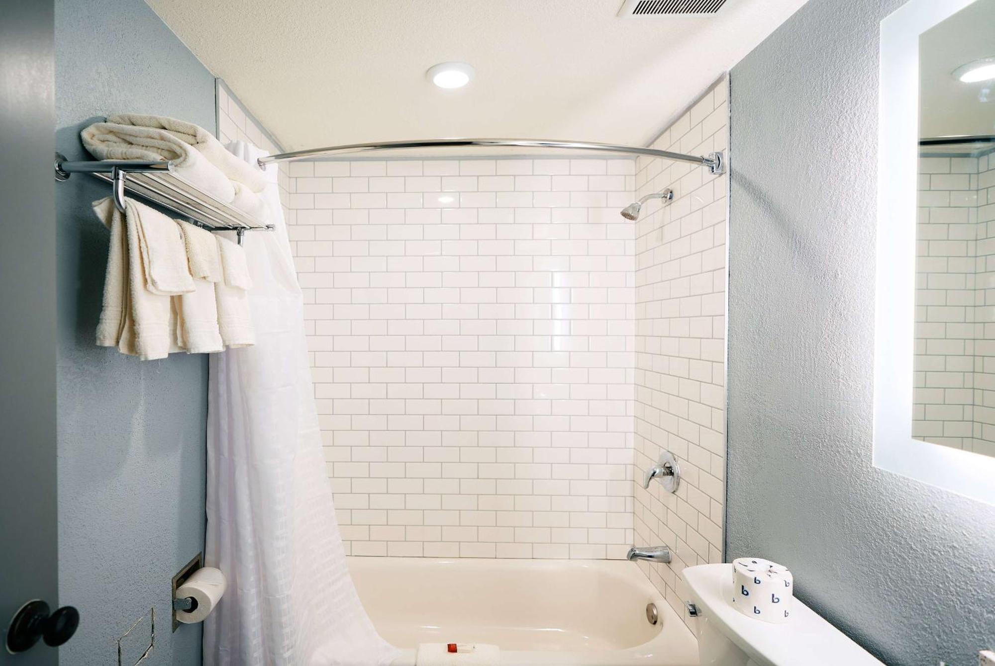Super 8 By Wyndham Pueblo Hotel Luaran gambar