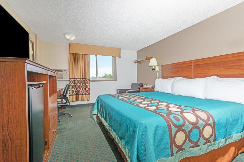 Super 8 By Wyndham Pueblo Hotel Luaran gambar