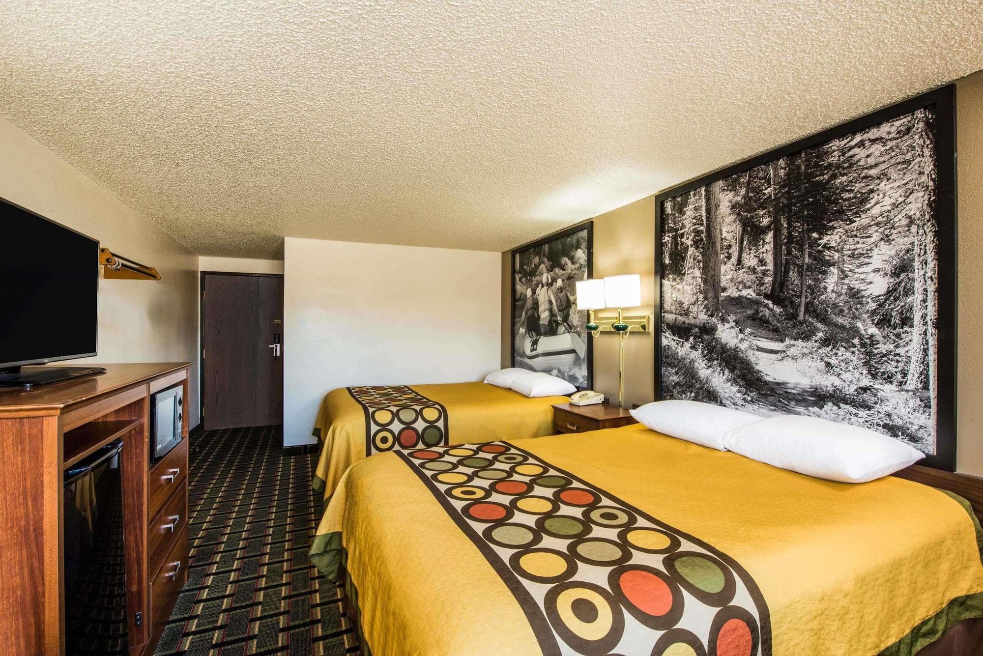 Super 8 By Wyndham Pueblo Hotel Luaran gambar